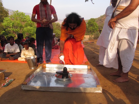 Akhand Abhishek on Maha Shivaratri at Datta Tapovan