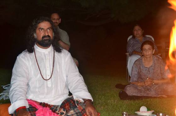 Mohanji performing Homa in the USA 6
