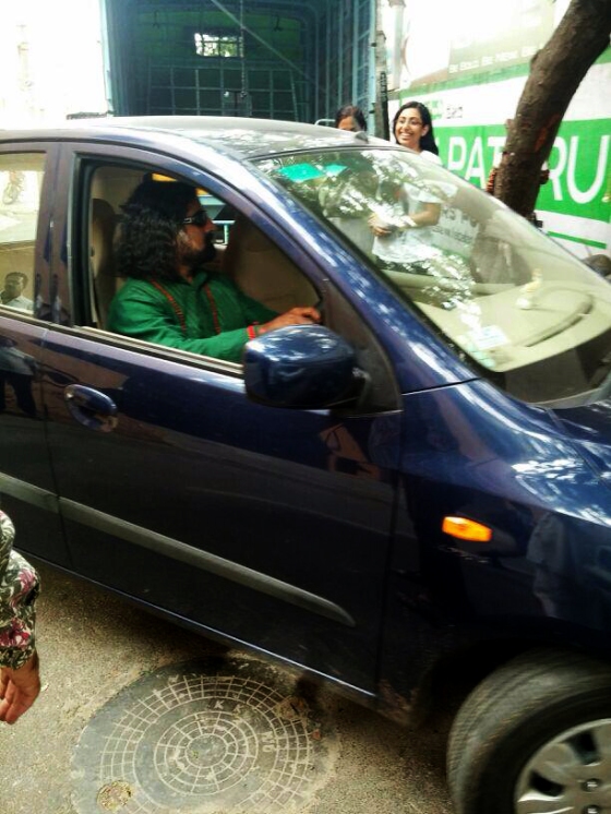 Mohanji parking a car - impossible maneuvering 2