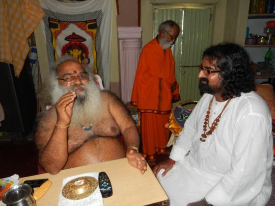 Mohanji in conversation with Sri Sri Sri Swamy Vitthal Babaji, We witnessed such a immense flow of love from Vittal Babaji. HE was so overjoyed having met Mohanji.